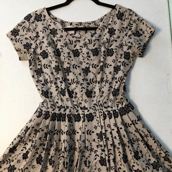 Vintage 50s Tan Floral Fit and Flare Party Dress Matching Belt Pleated Skirt VLV - Picture 15 of 16